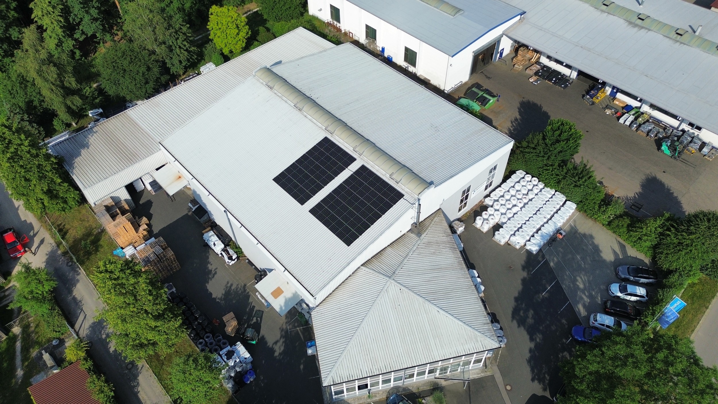 PV-Anlage der Photovoltaik Werkstatt auf einem Dach